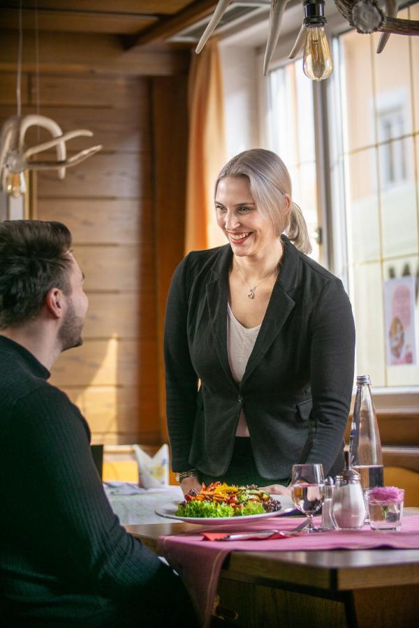 Koenig Ludwig Design Hotel Neu Zimmer Mit Sauna Oder Whirlpool Oder Mehr Altötting Exteriör bild