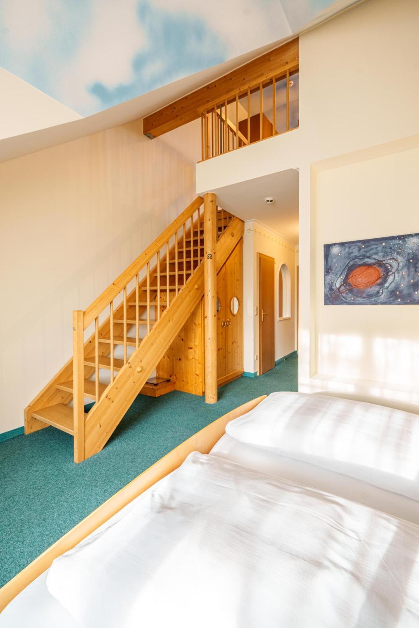 Koenig Ludwig Design Hotel Neu Zimmer Mit Sauna Oder Whirlpool Oder Mehr Altötting Exteriör bild
