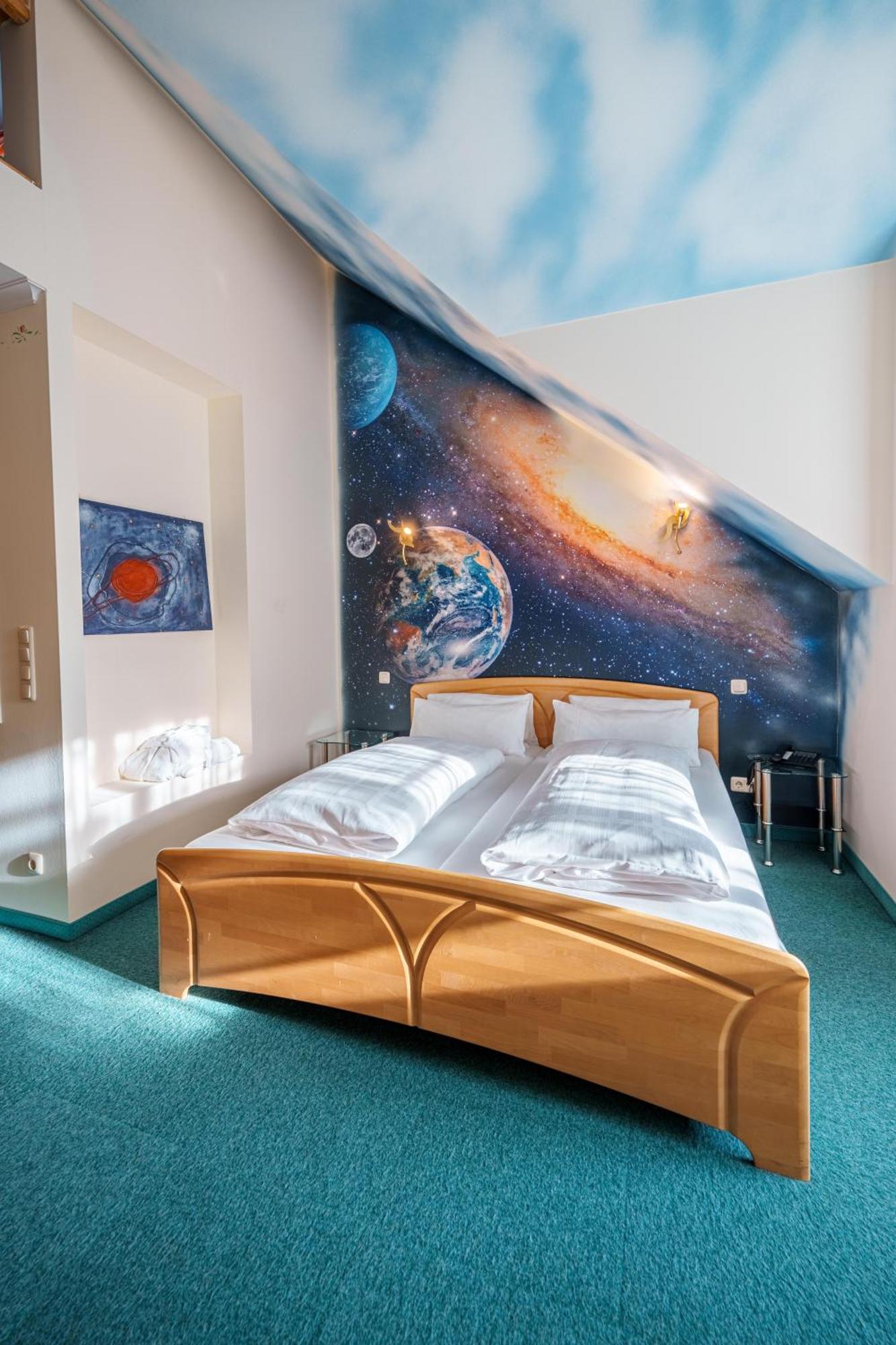 Koenig Ludwig Design Hotel Neu Zimmer Mit Sauna Oder Whirlpool Oder Mehr Altötting Exteriör bild