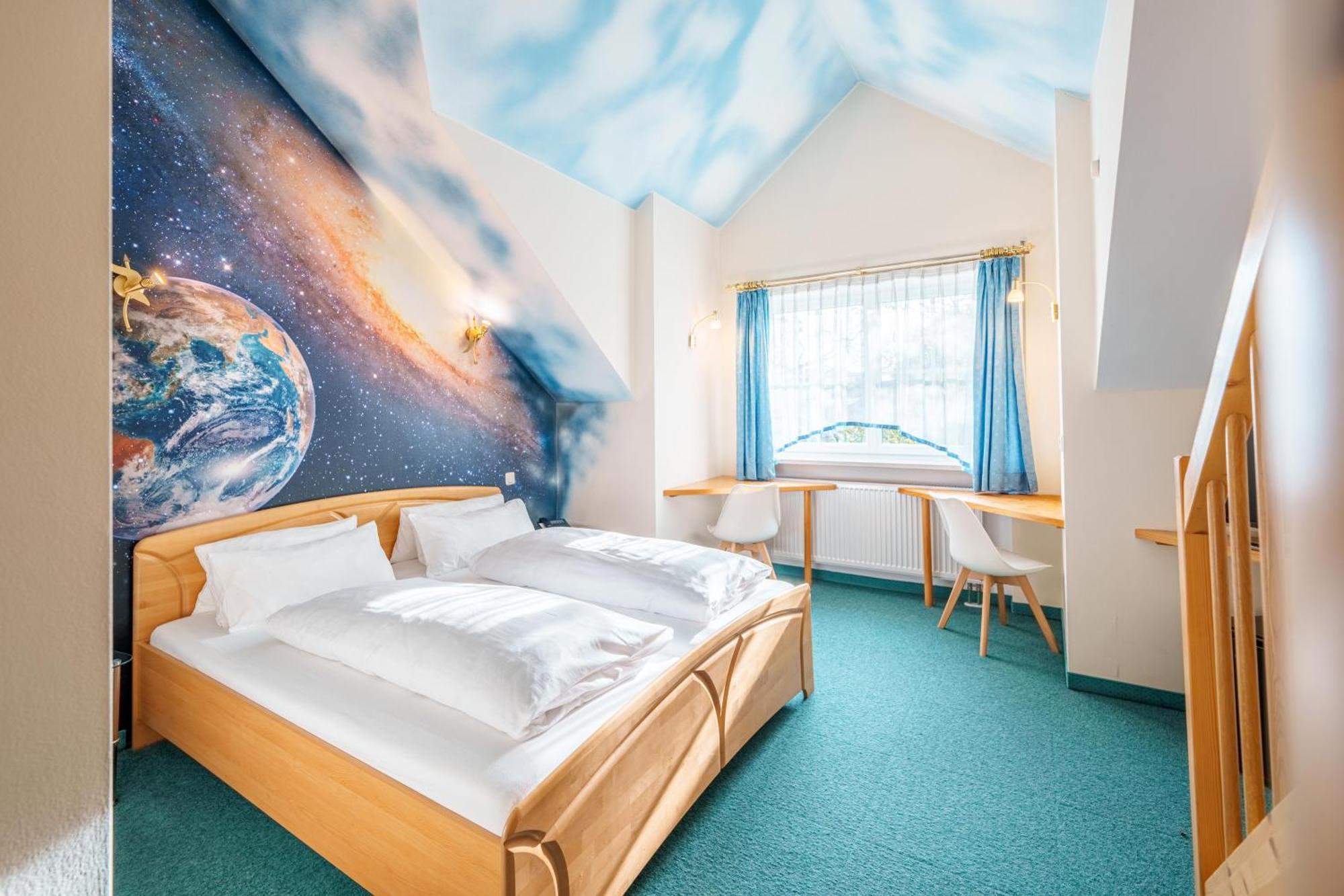 Koenig Ludwig Design Hotel Neu Zimmer Mit Sauna Oder Whirlpool Oder Mehr Altötting Exteriör bild