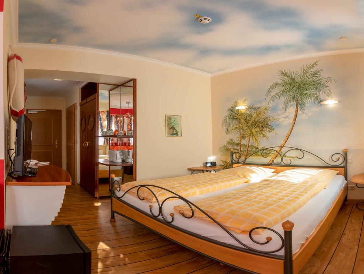 Koenig Ludwig Design Hotel Neu Zimmer Mit Sauna Oder Whirlpool Oder Mehr Altötting Exteriör bild