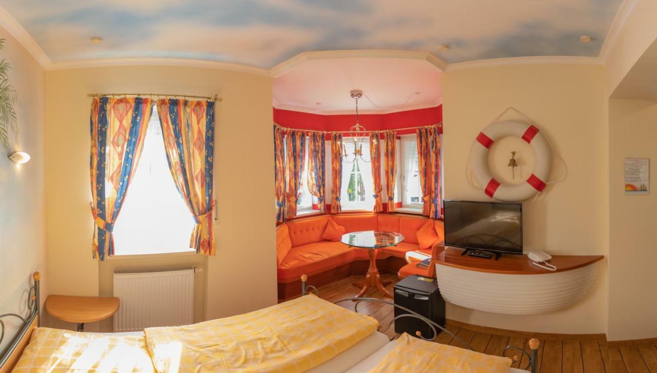 Koenig Ludwig Design Hotel Neu Zimmer Mit Sauna Oder Whirlpool Oder Mehr Altötting Exteriör bild